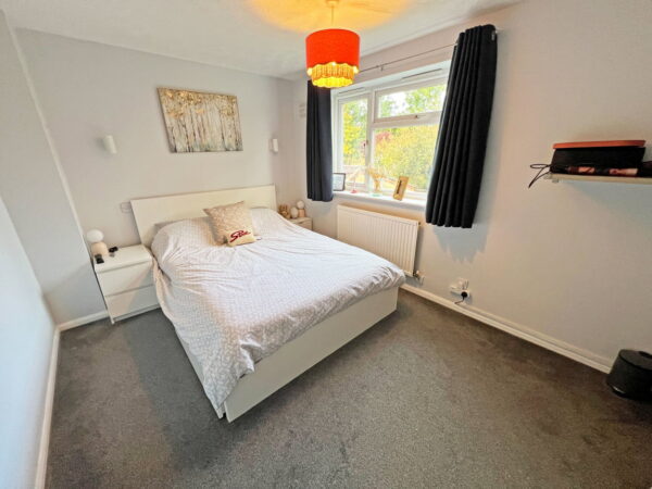 Newquay Close, Hinckley, Leicestershire, LE10 1XN