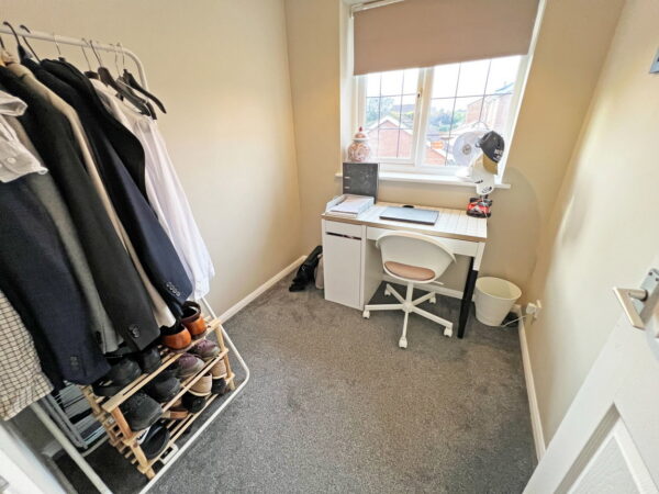 Newquay Close, Hinckley, Leicestershire, LE10 1XN