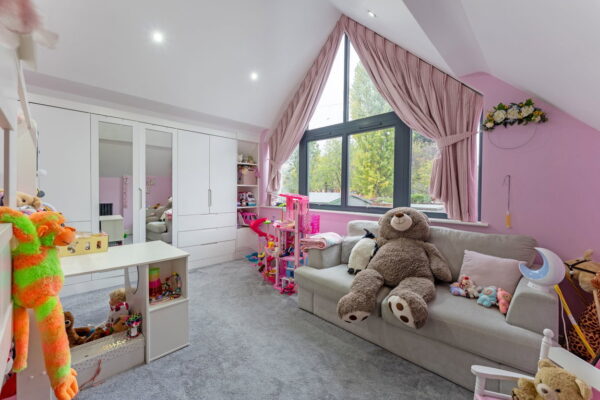 Manor Close, Harpole, Northampton, Northamptonshire, NN7 4BY