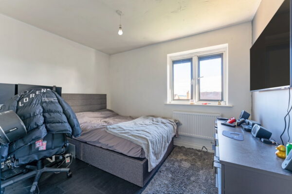 Calvert Close, Wellingborough, NN8 4HA