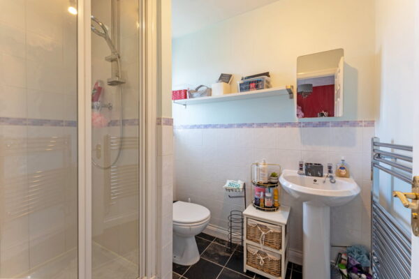 Calvert Close, Wellingborough, NN8 4HA
