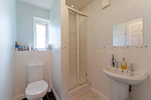 Calvert Close, Wellingborough, NN8 4HA