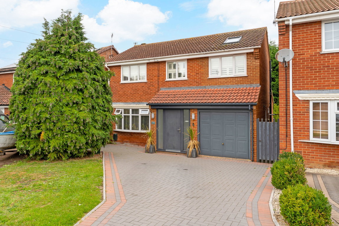 Edward Road, Fleckney, Leicester, Leicestershire, LE8 8AD