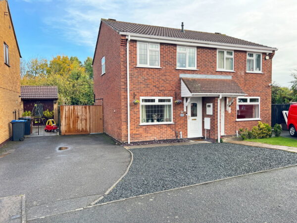 Newquay Close, Hinckley, Leicestershire, LE10 1XN