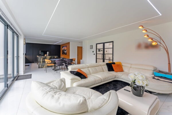 Manor Close, Harpole, Northampton, Northamptonshire, NN7 4BY