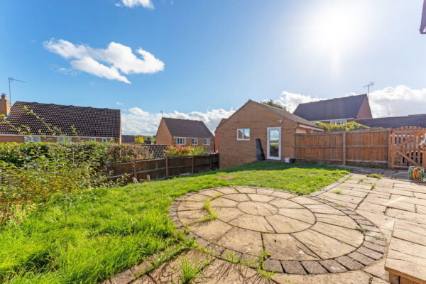 Calvert Close, Wellingborough, NN8 4HA