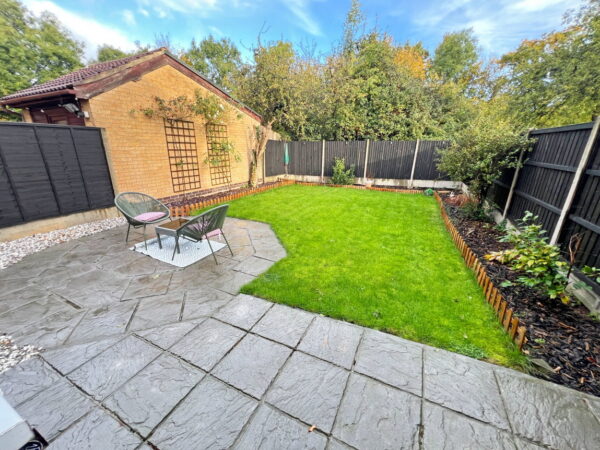 Newquay Close, Hinckley, Leicestershire, LE10 1XN