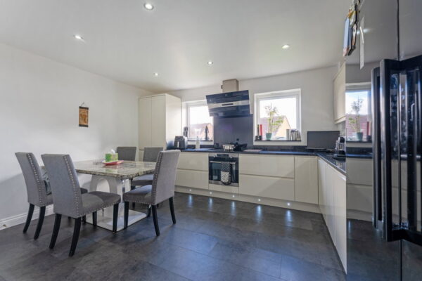 Calvert Close, Wellingborough, NN8 4HA