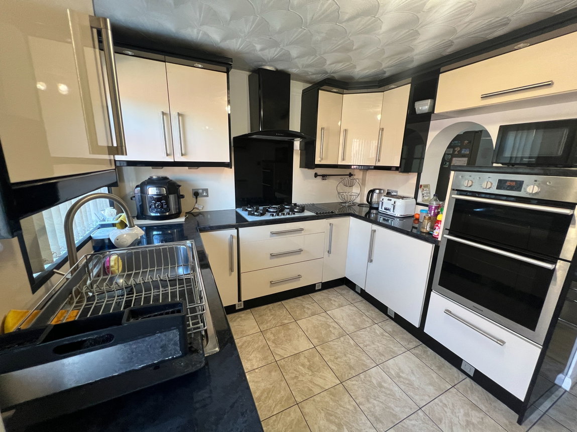 Badminton Road, Leicester, Leicestershire, LE4 7RQ