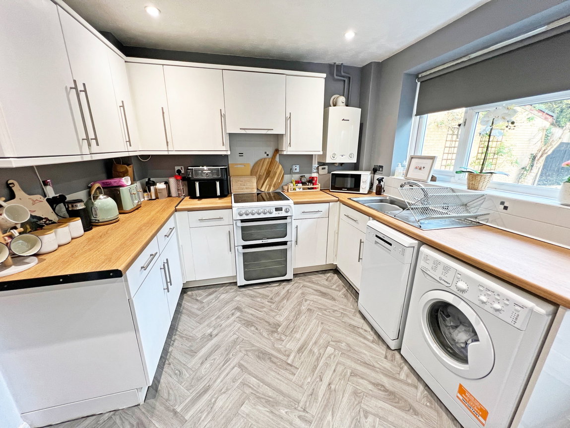 Newquay Close, Hinckley, Leicestershire, LE10 1XN