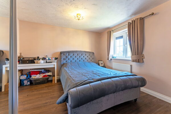 Calvert Close, Wellingborough, NN8 4HA