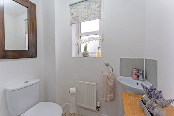 Burton Way, Fleckney, Leicester, Leicestershire, LE8 8DW